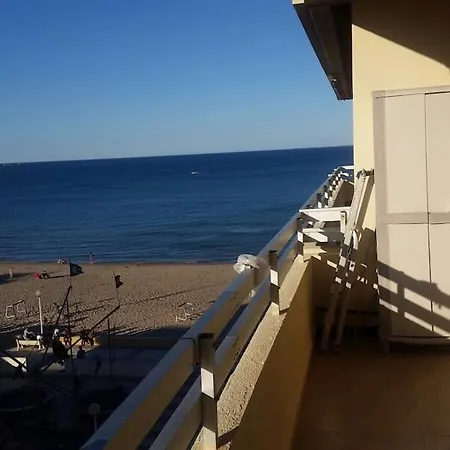 Apartamento Bonito Piso En Primera Linea De Playa Con Ascensor *