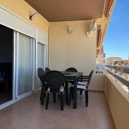 Bonito Piso En Primera Linea De Playa Con Ascensor Apartamento *