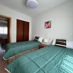 Bonito Piso En Primera Linea De Playa Con Ascensor *
