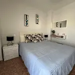 Bonito Piso En Primera Linea De Playa Con Ascensor *